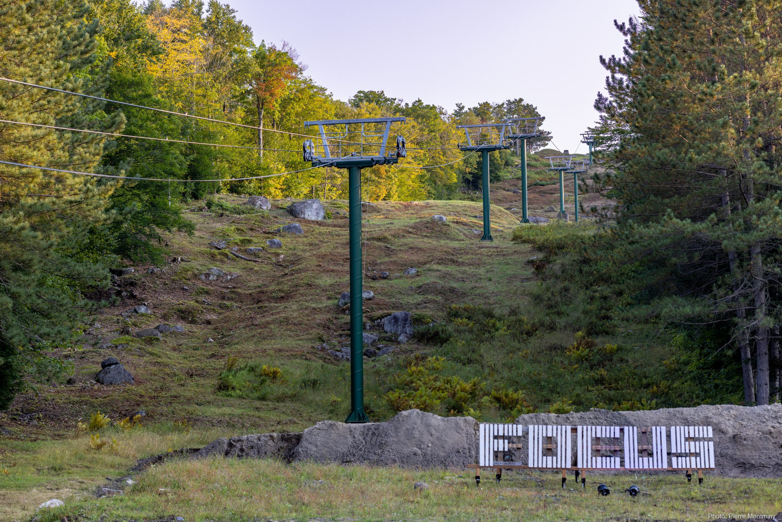 photo de la montagne avec les lettre FOCUS pour illustrer la rubrique hébergement